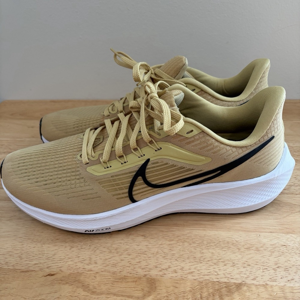 Nike Air Zoom Pegasus 39 TB Vegas Gold DM0164-700 Shoes Sneakers Sz 10 Running